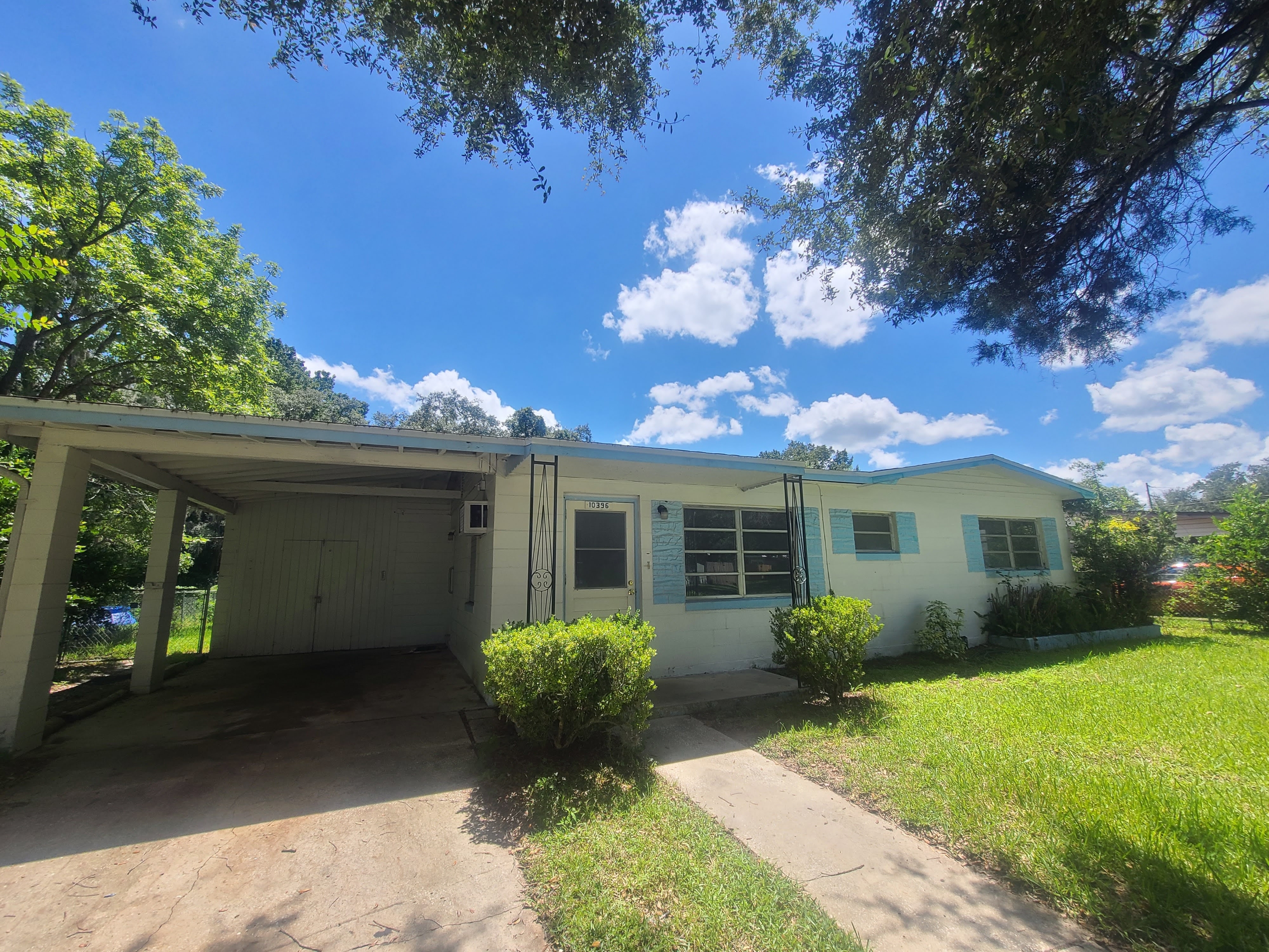 10396 Eastside Ave
