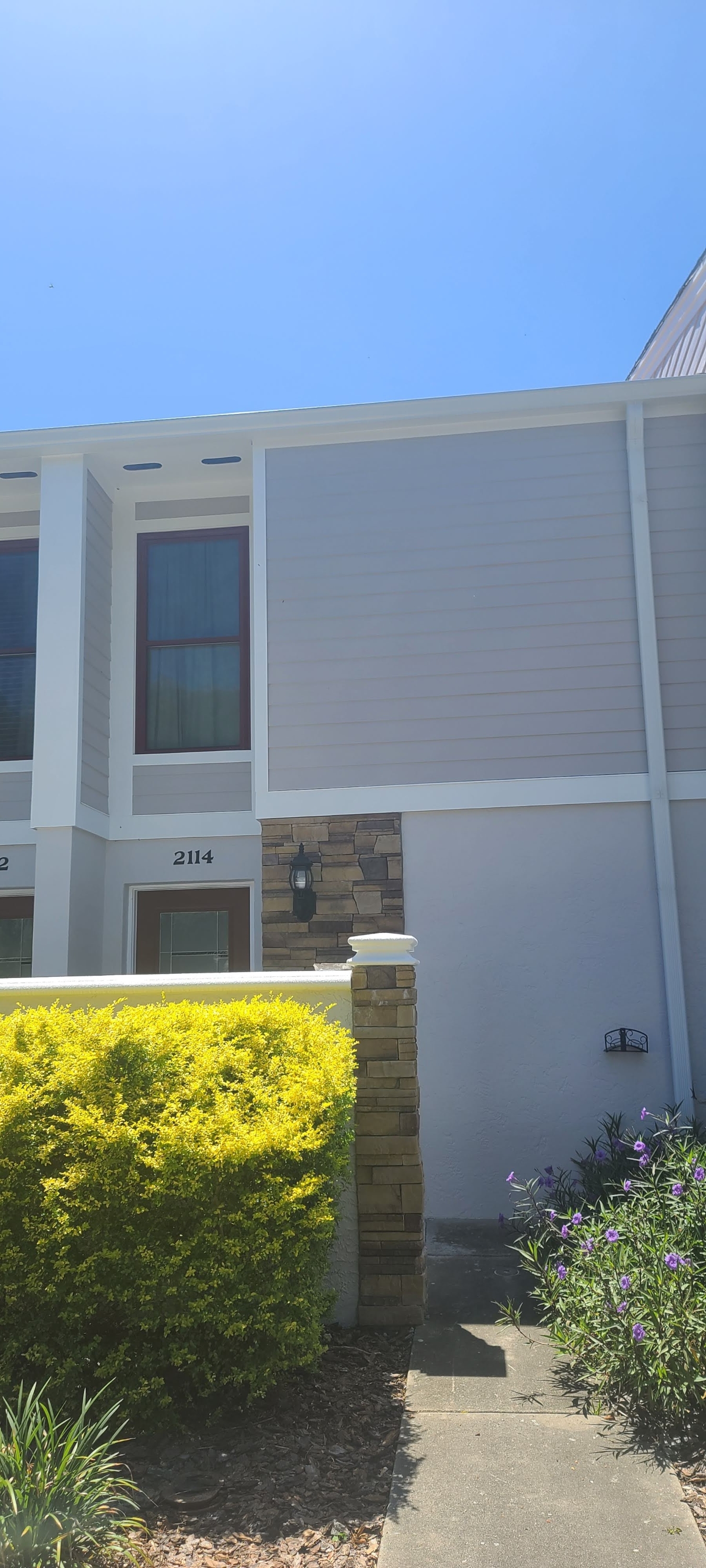 2114 NE 38th Ave